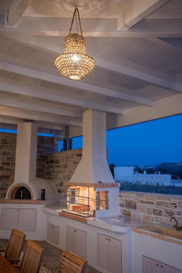 Villa Pnoe Seaside Каламаки Экстерьер фото